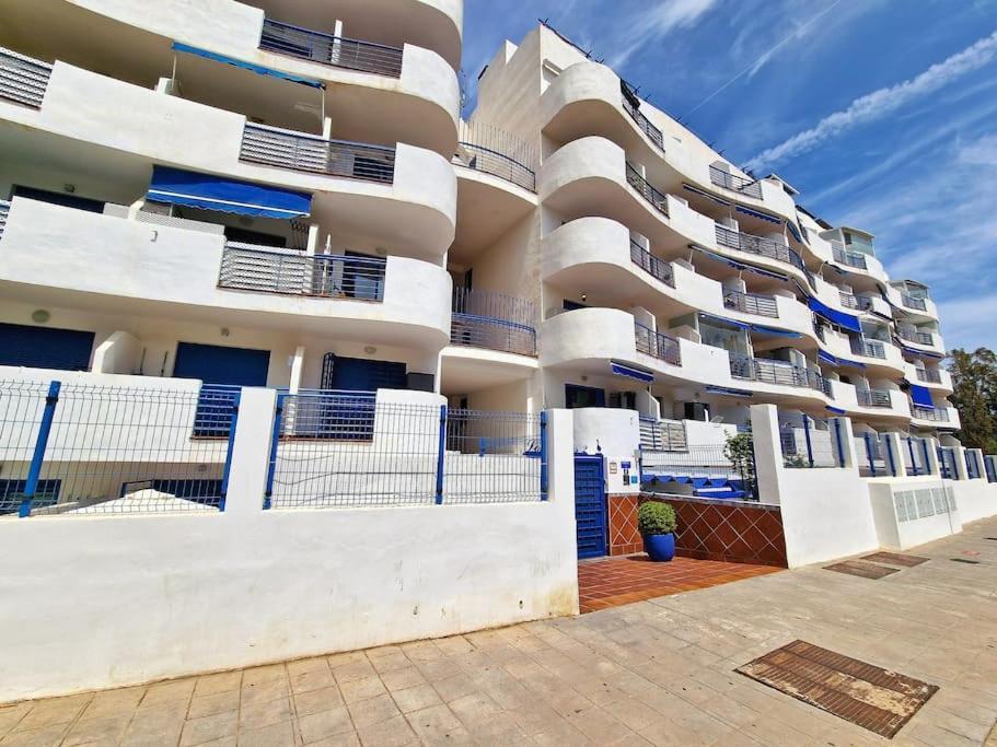 Acogedor Piso Con Terraza Y Parking! Apartment เบนัลมาเดนา ภายนอก รูปภาพ
